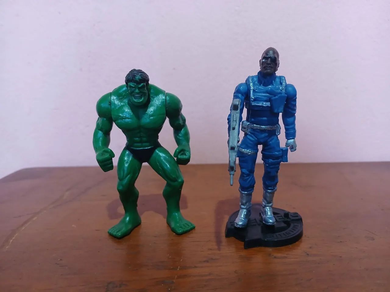 Actions figures Marvel Hulk e Nick Fury - Foto 3