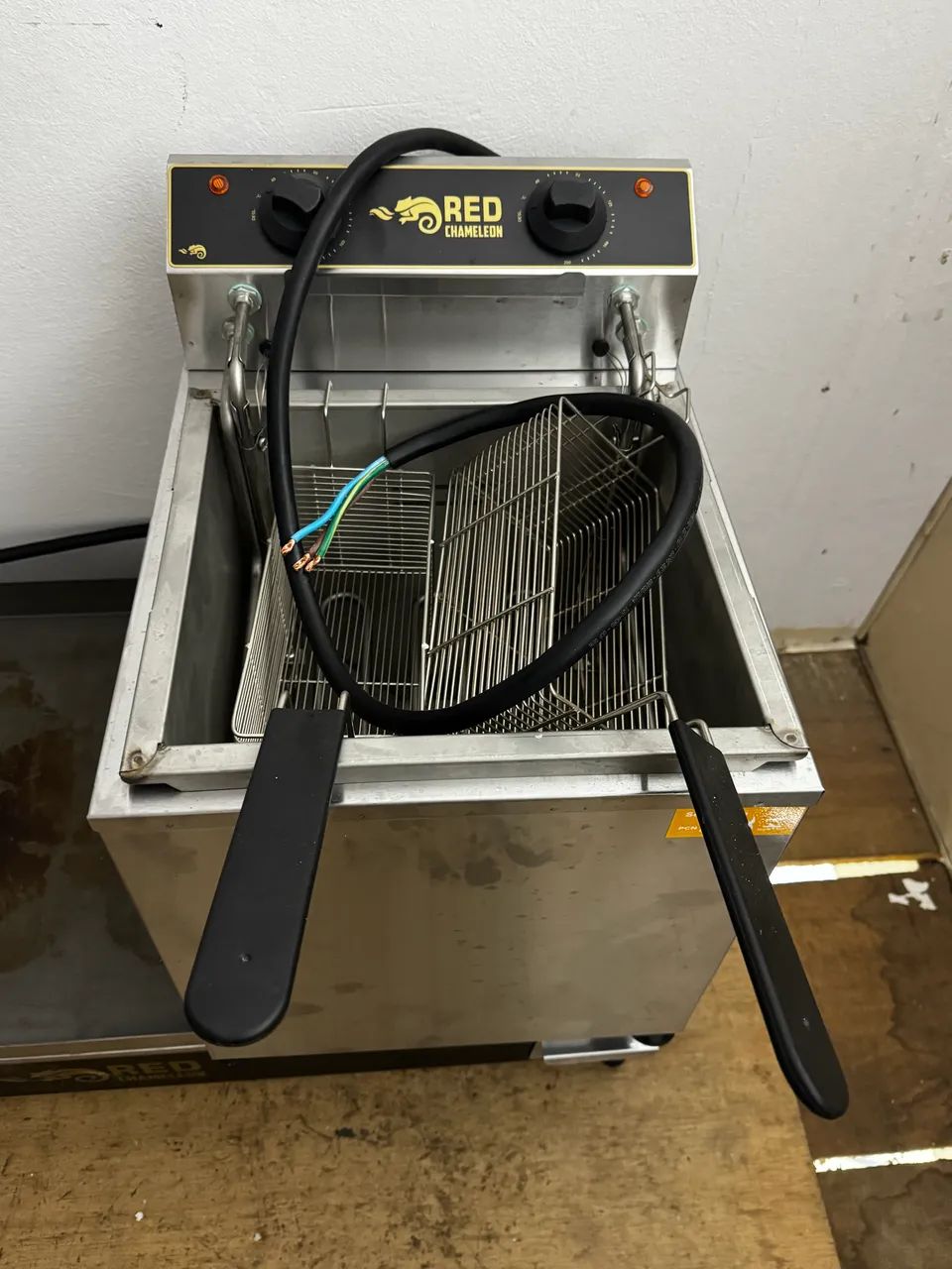 Fritadeira Zona Fria de Mesa 18L 8000w