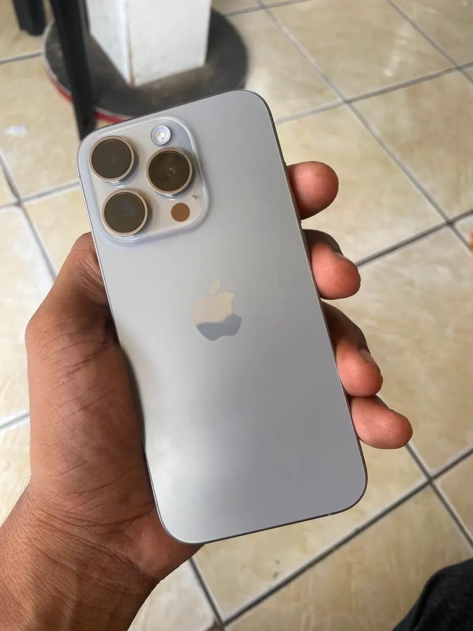 IPHONE 15 PRO - Foto 4