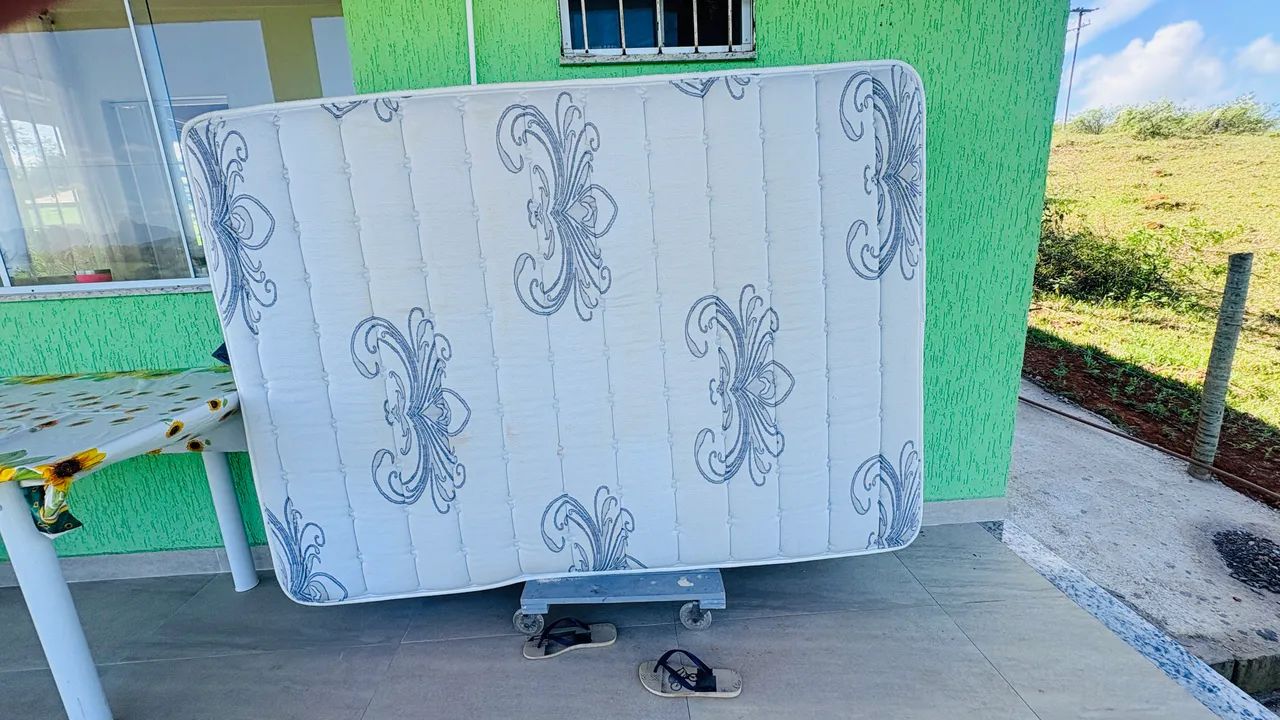 Colchão: Cama box Castor em ótimo estado