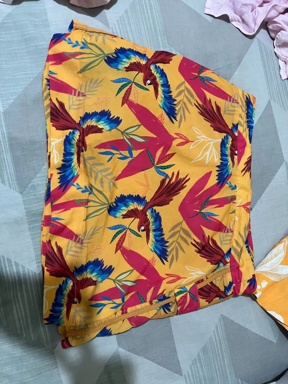 roupas (bazar) vendo ou troco  - Foto 2