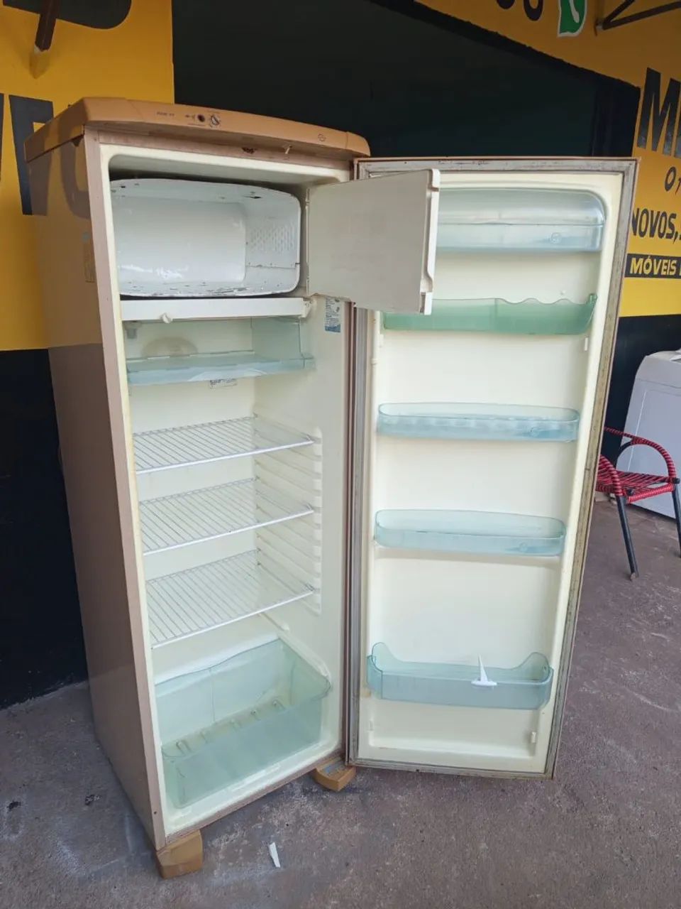 Geladeira Electrolux 380 litros  - Foto 3