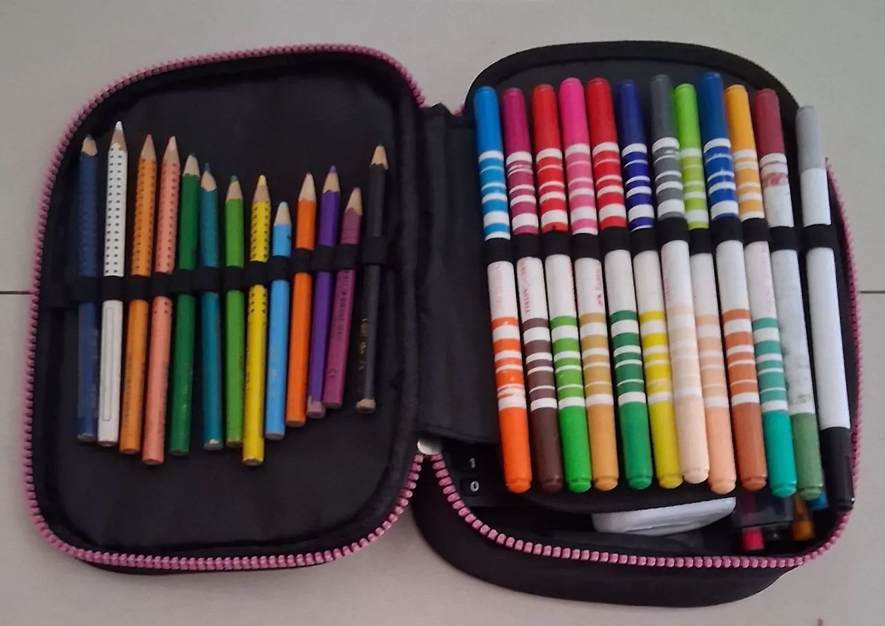 Estojo Escolar Com Divisórias 