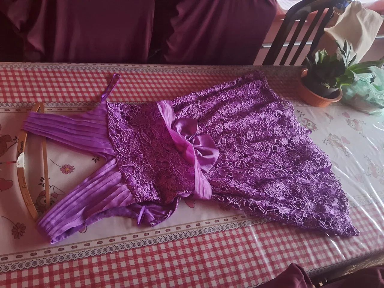 Vestido roxo de renda M - Foto 5