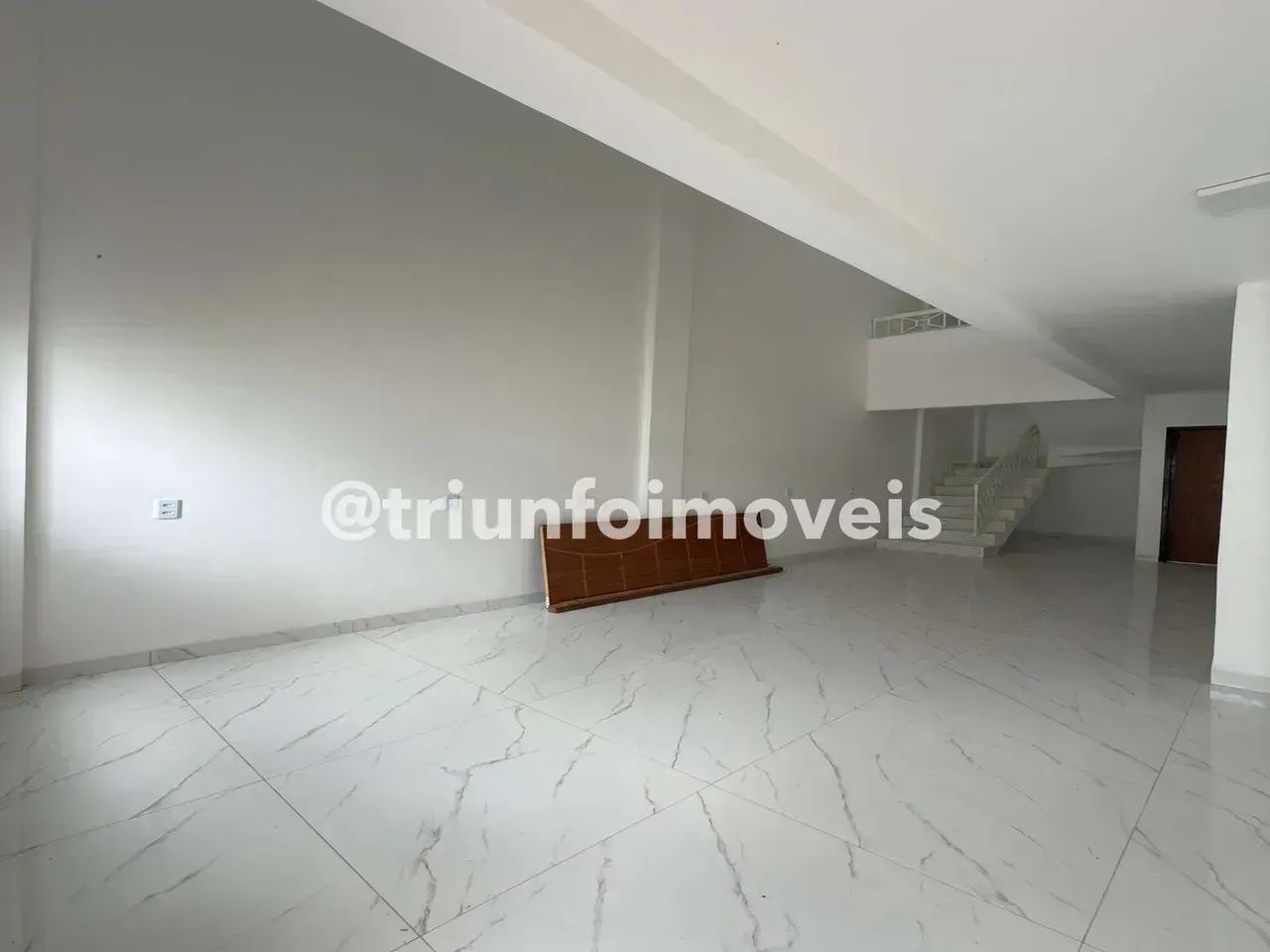 Casa duplex no Centro de Timon com 3 Quartos TR227026 TIM -EEQTB6