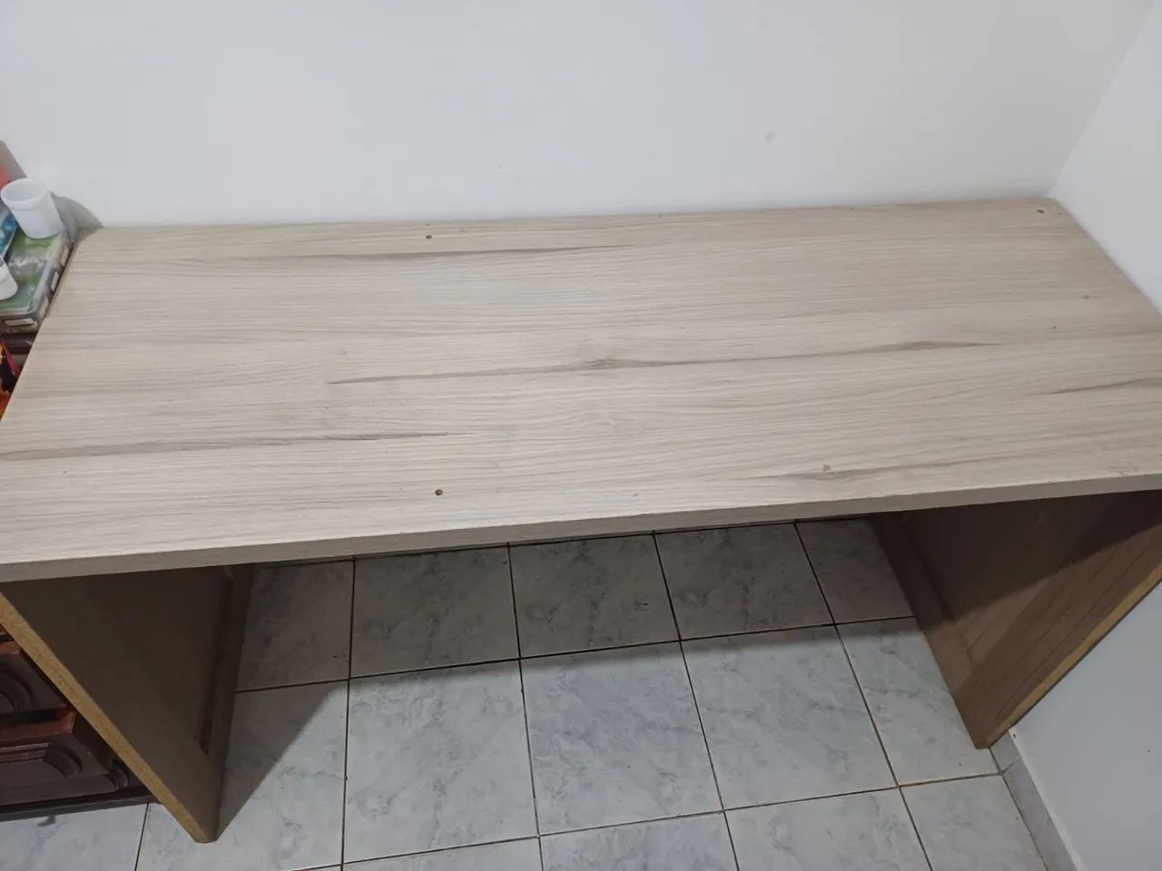 Mesa de escritório e estudos. - Foto 2