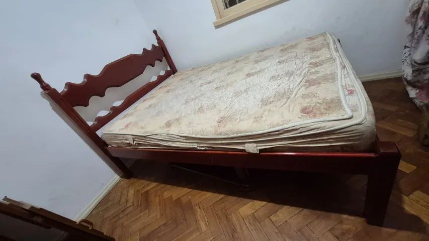 Cama de casal de madeira vintage - Foto 2