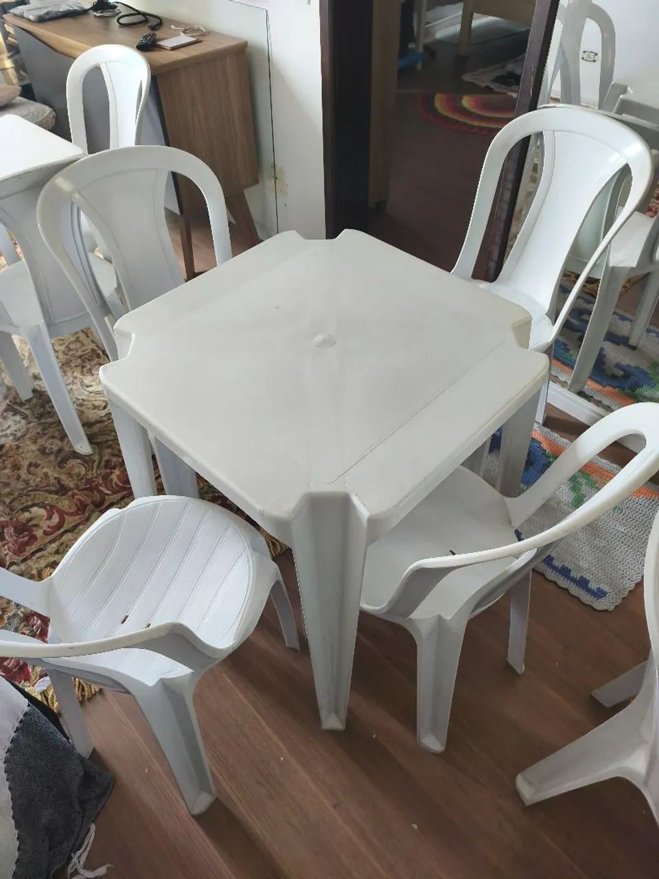 Mesas e cadeiras plásticas  - Foto 4
