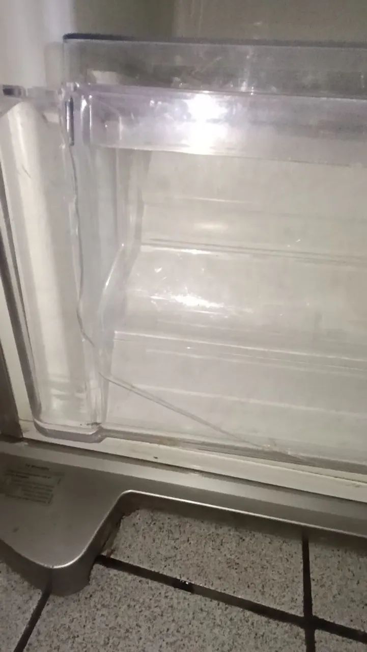 Vendo Geladeira Duplex Electrolux Dc51x - Foto 4