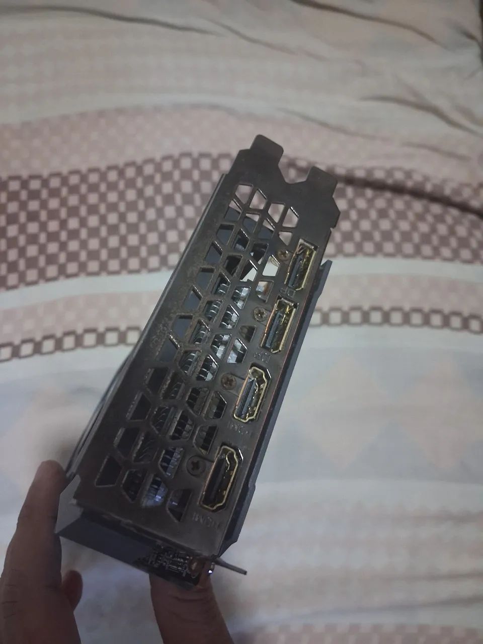 Rx6600 eagle gigabyte (com defeito) - Foto 3