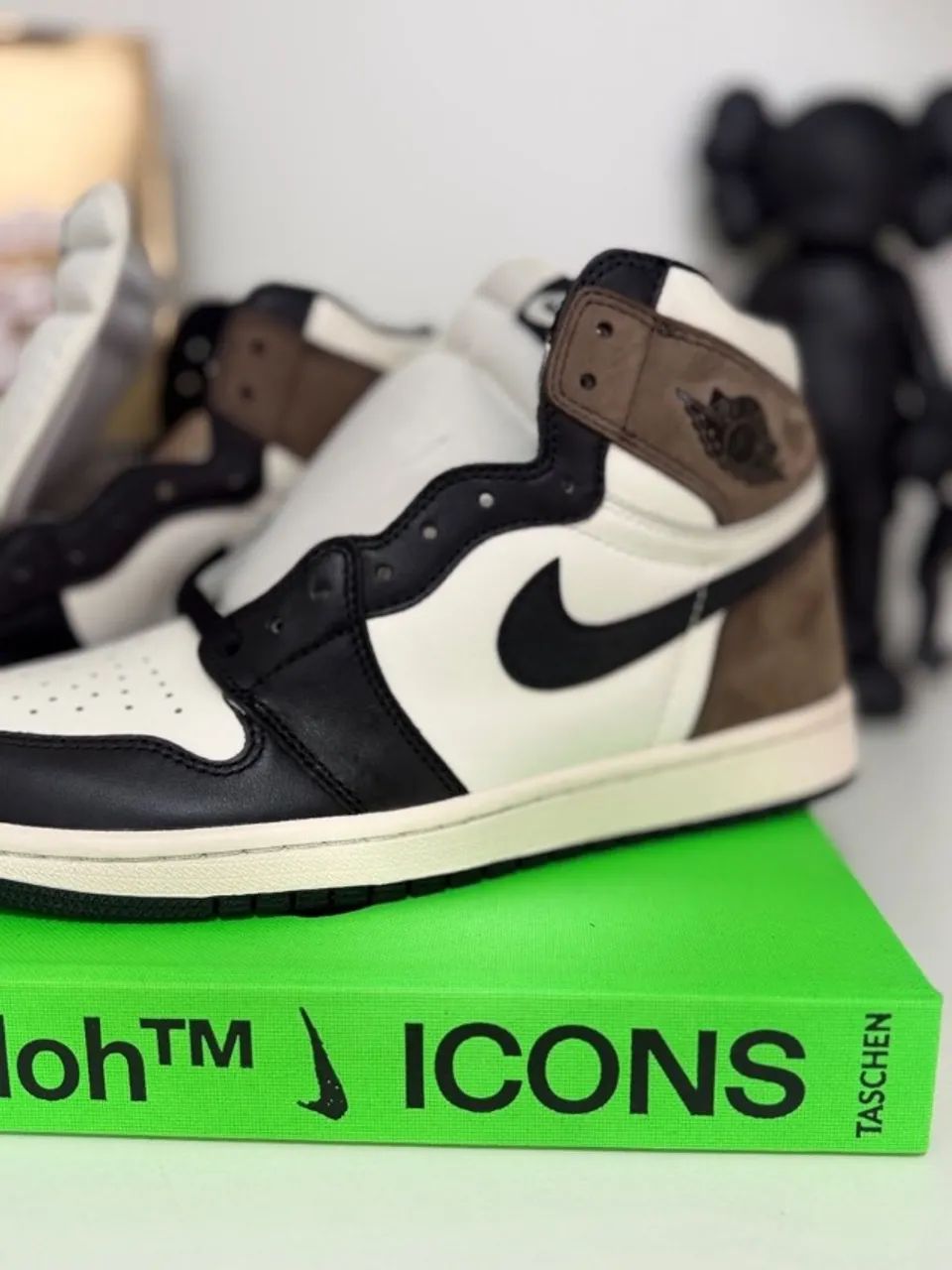 Jordan 1 high mocha