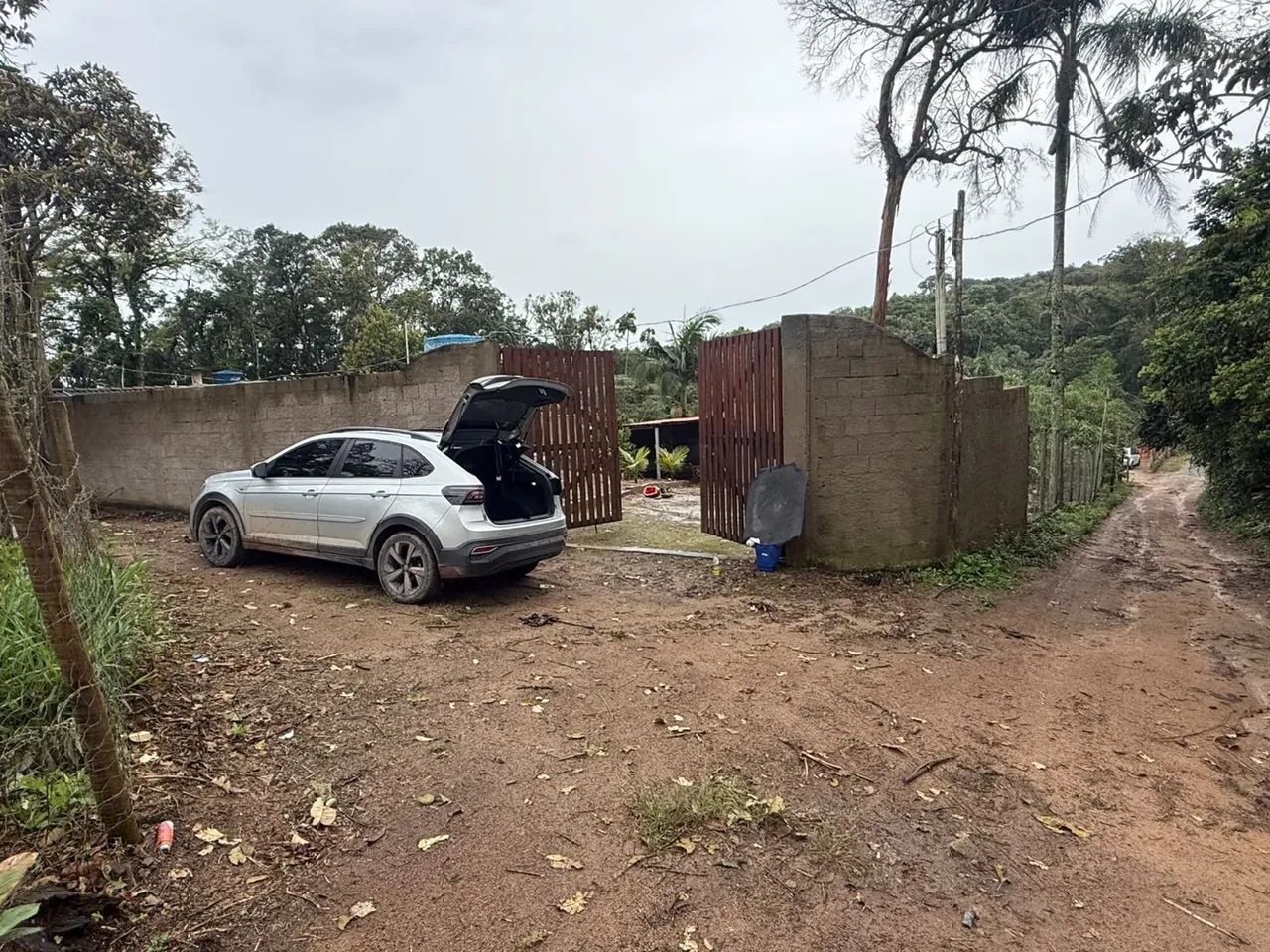 Vendo uma chácara em Ibiúna com chalé em andamento  - Foto 3