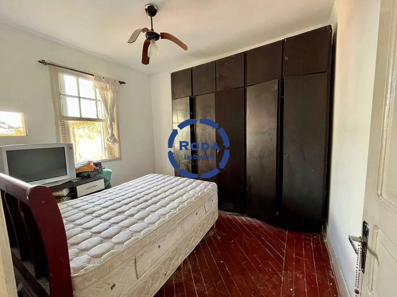 Casa na Vila Belmiro com 2 dormitórios, edícula e quintal - Foto 4