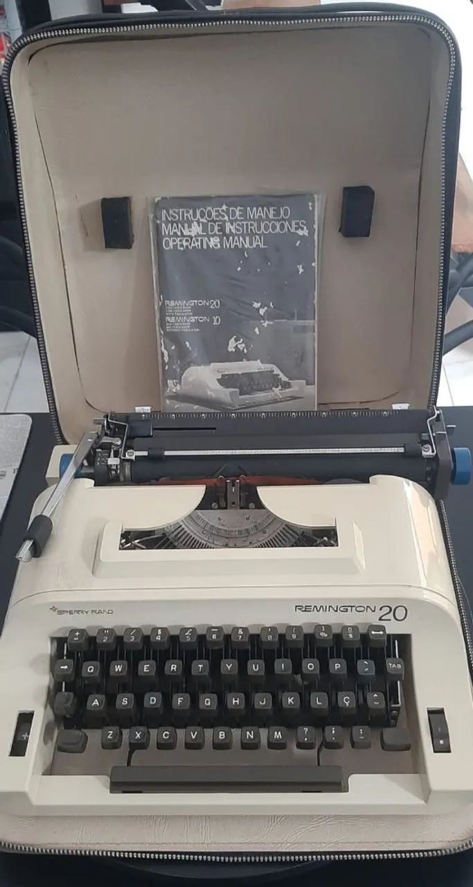 Máquina de escrever - Foto 3