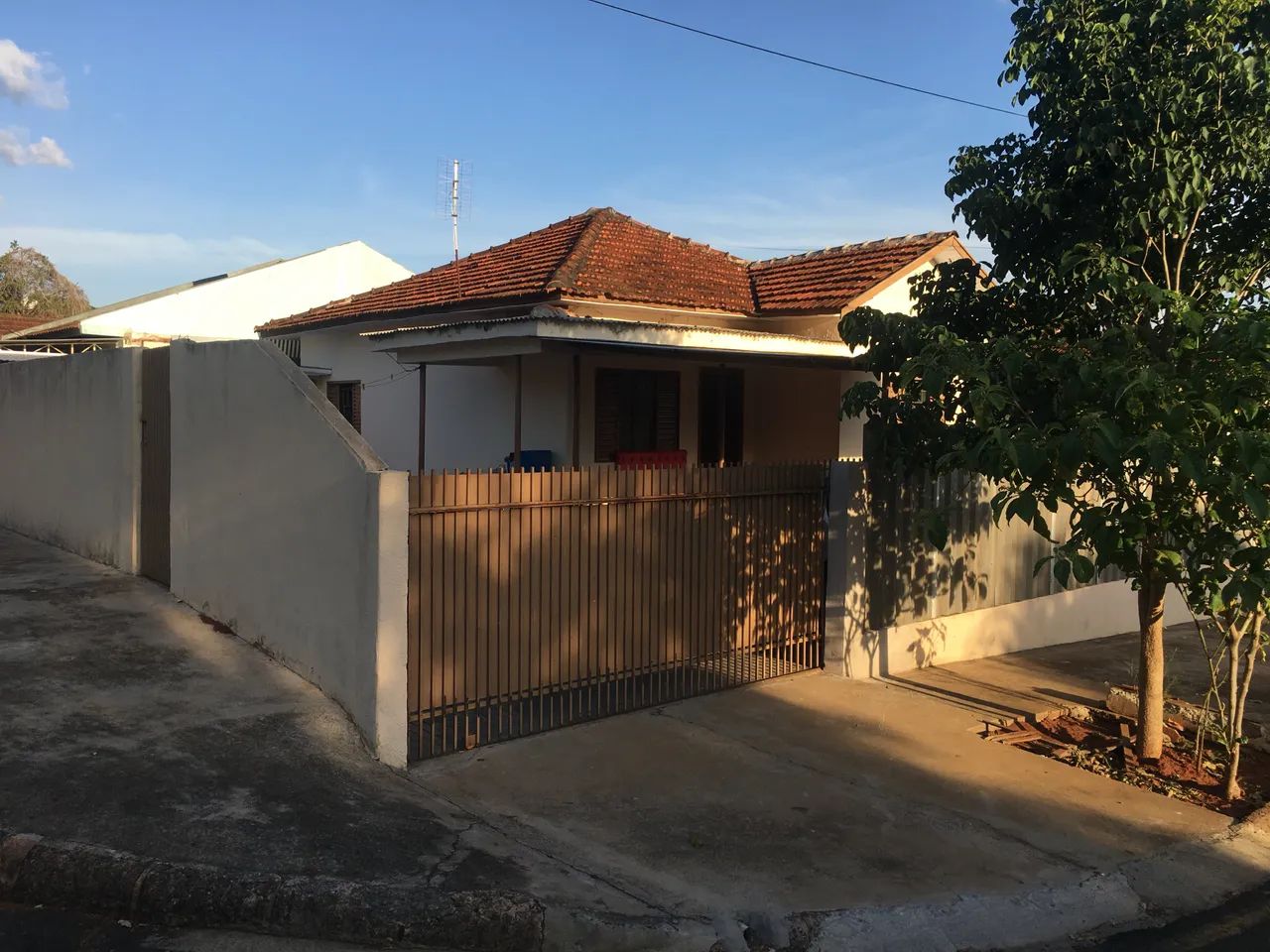 Casa a venda em ótima localização  - Foto 2