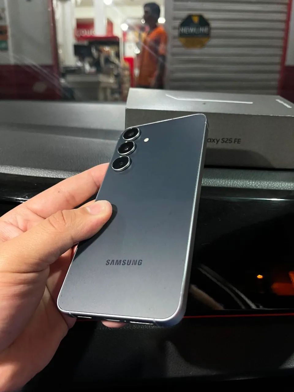 Samsung Galaxy S25 FE  - Foto 2