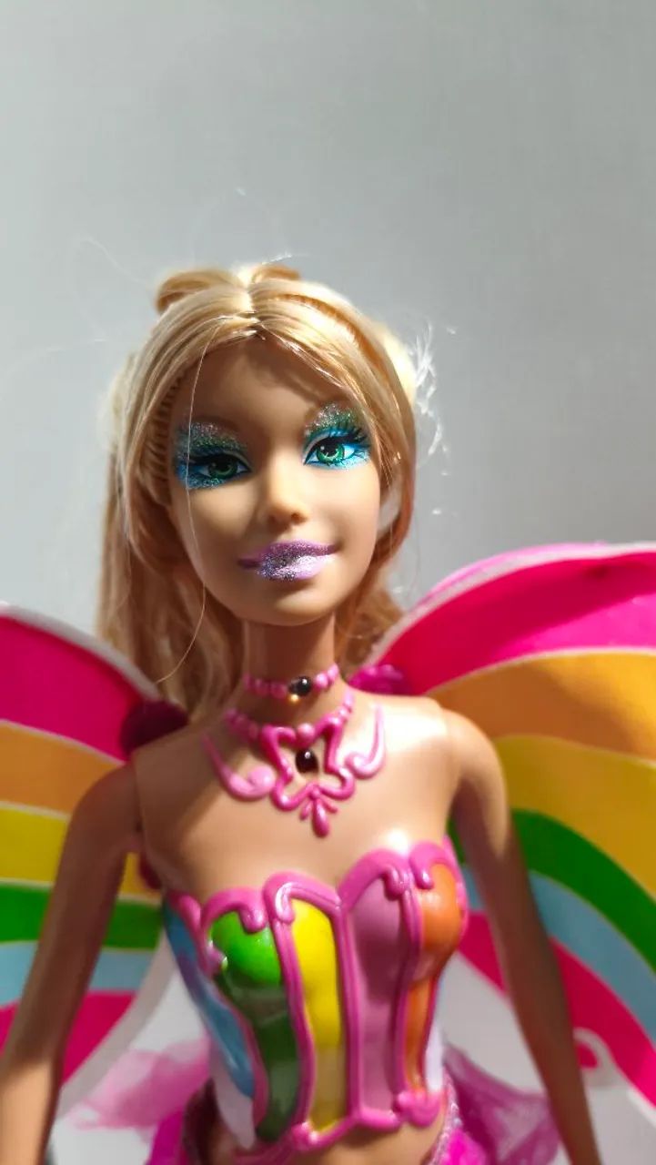 Boneca Barbie e a Magia do arco íris Elina  - Foto 2