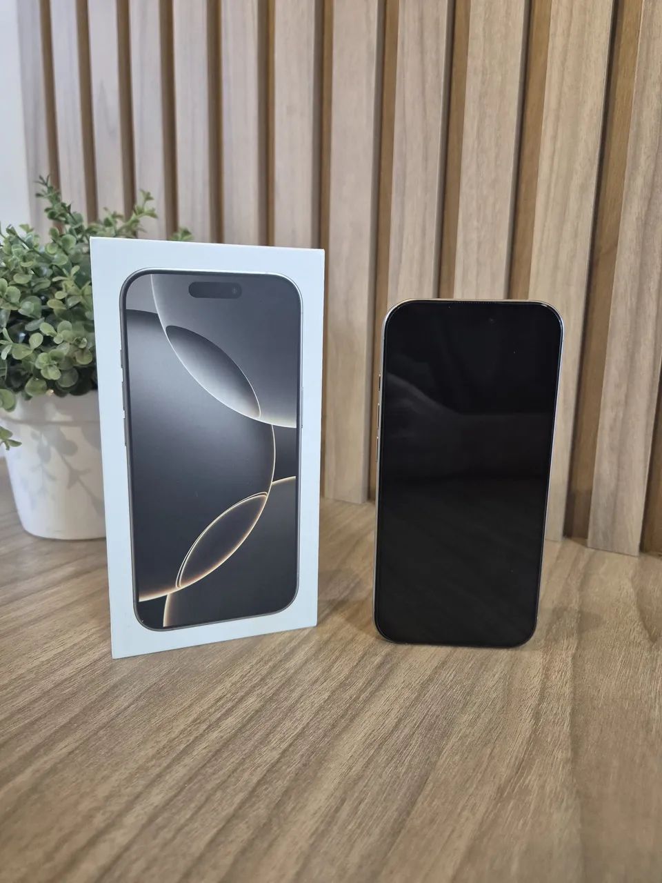 Iphone 16 Pro 256gb - Titânio Natural - Foto 3