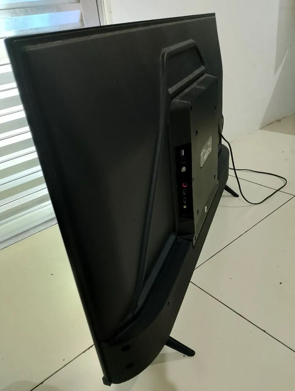 TV TCL 43'' COM DEFEITO - Foto 2