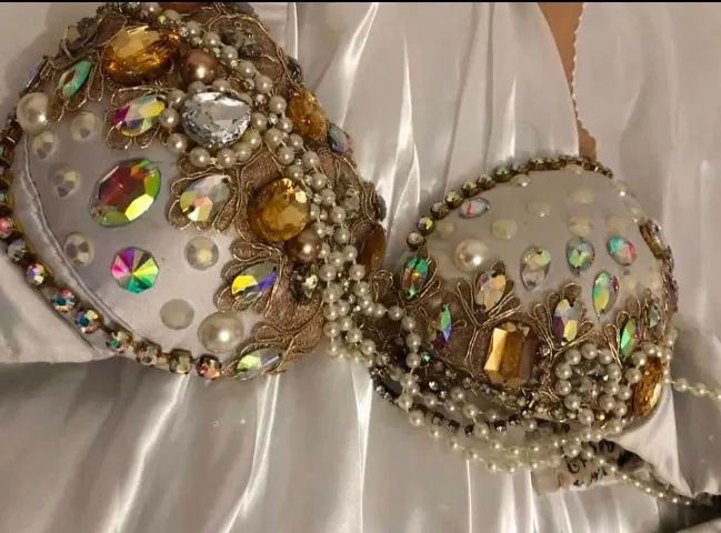 Roupa Traje de dança do ventre - Branco e dourado - Foto 2
