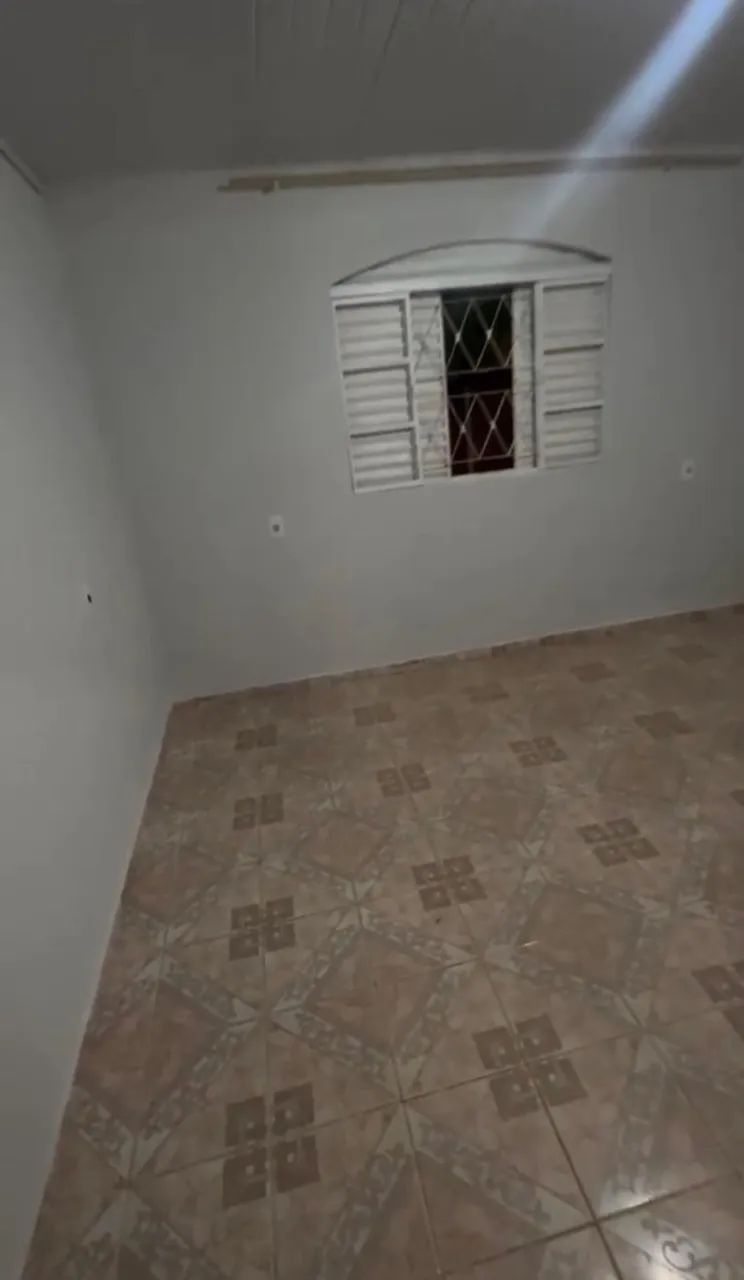 CASA À VENDA COM ESPAÇO PARA LOJAS E SOBRADO | 3 QUARTOS | 2 SUÍTES - Foto 4
