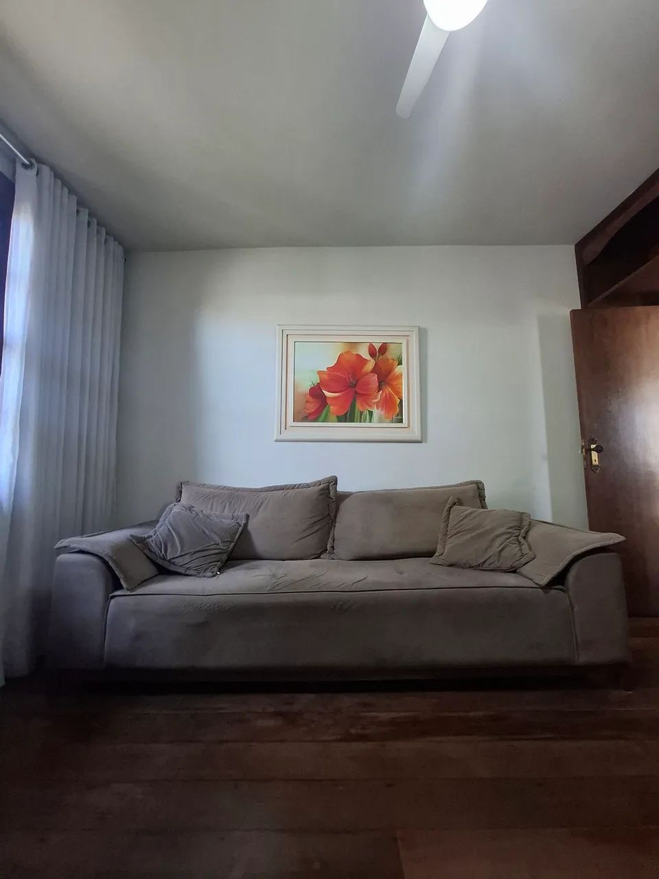 Sofa 4 lugares Madeira Maciça  - Foto 4