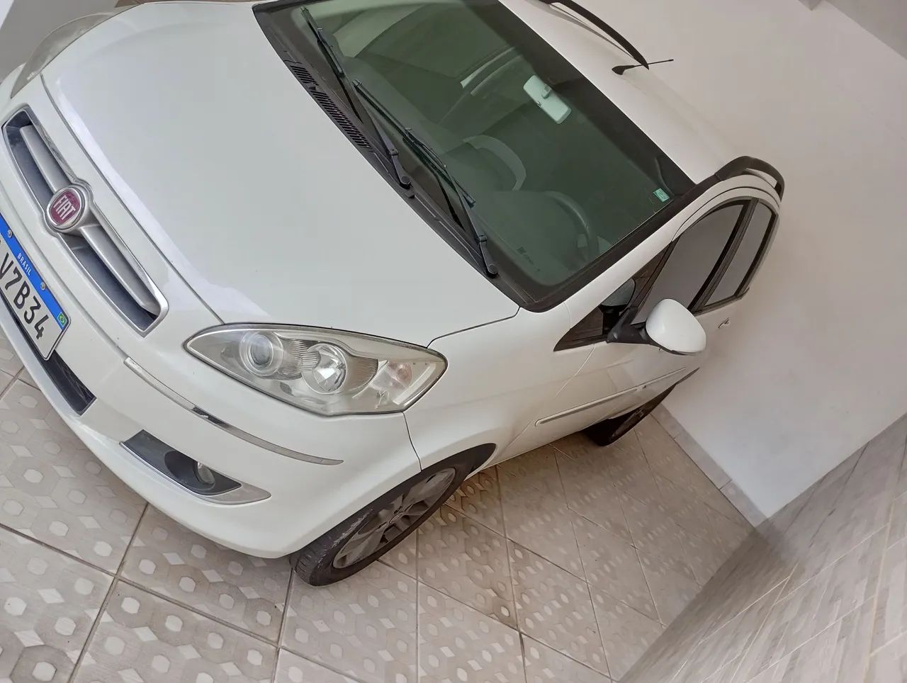 Fiat Idea Essence 1.6 Flex 16V 5P 2014 - Foto 4