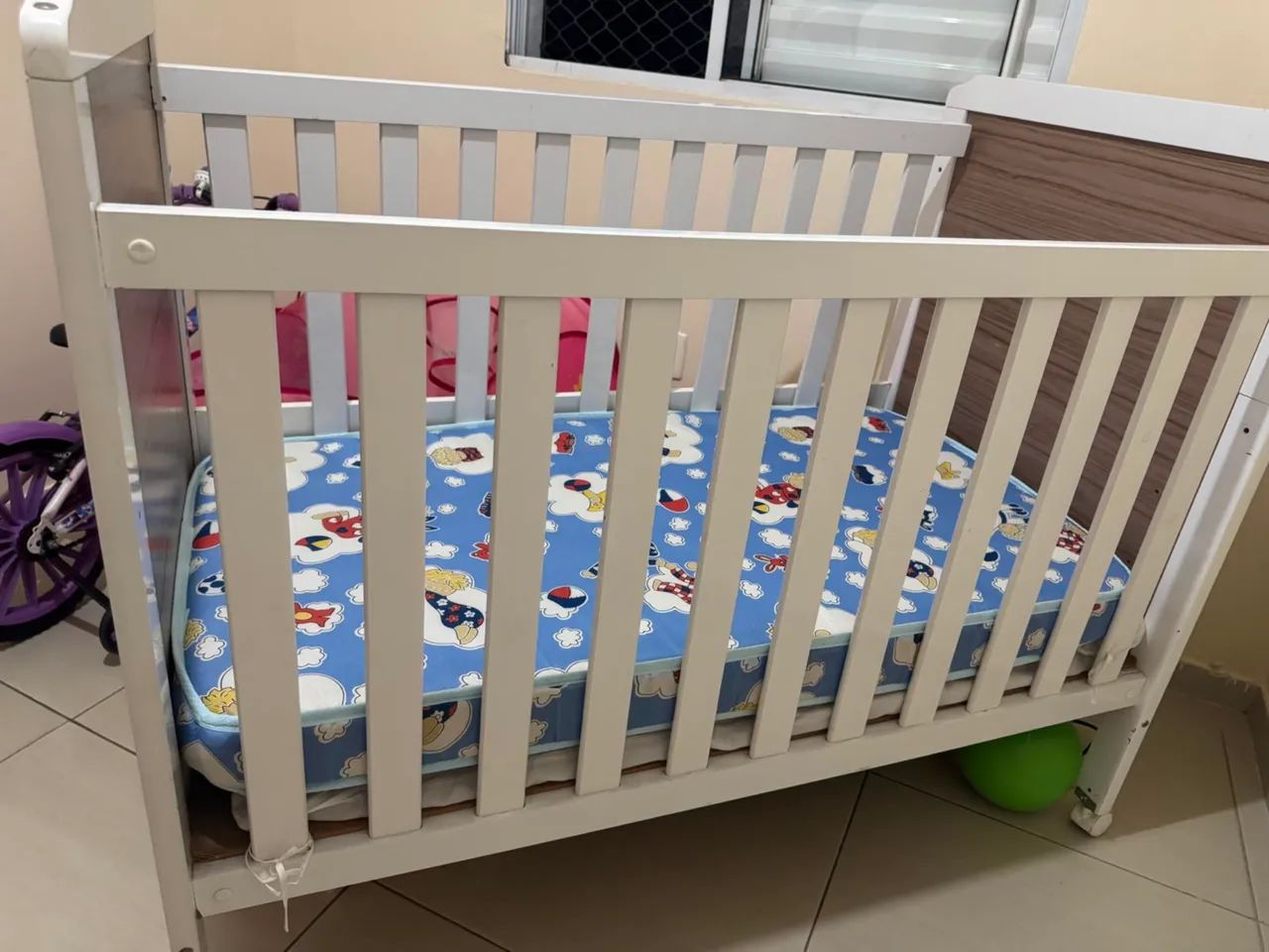 Vendo Berço com colchão e cômoda  - Foto 2