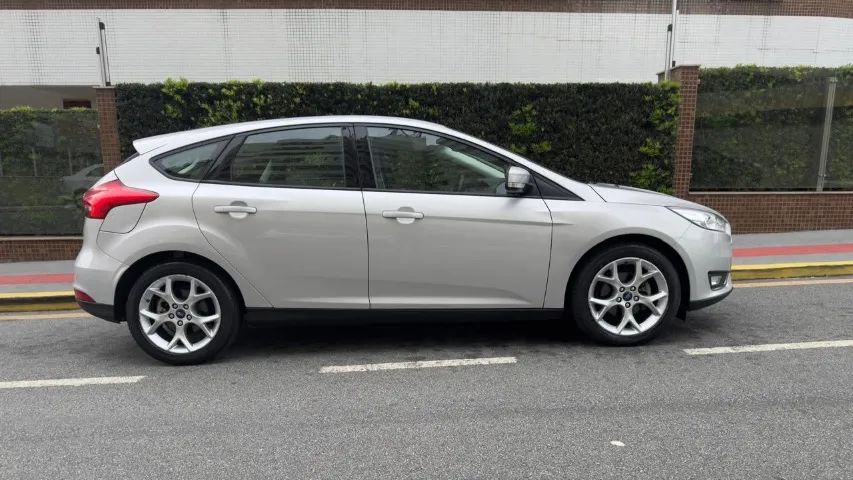 Ford Focus 2.0 16v/se/se Plus Flex 5P Aut. 2018 - Foto 4