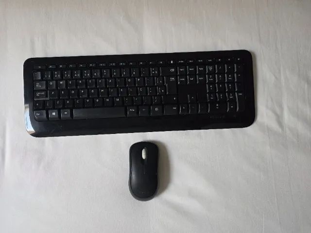 Kit Teclado e Mouse Sem Fio - Microsoft Desktop 800