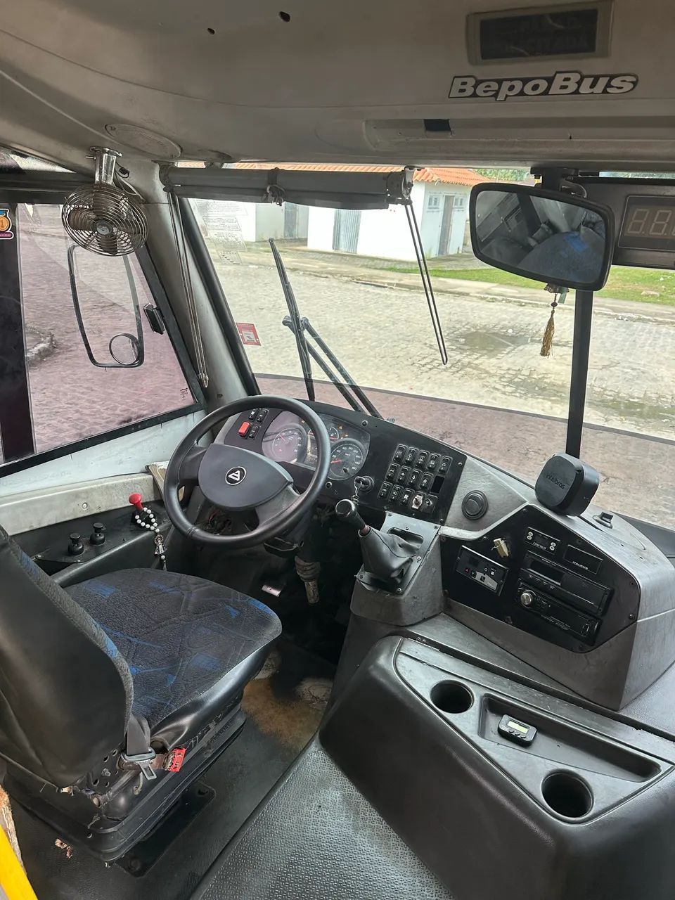 Micro-ônibus 2015 - Foto 12