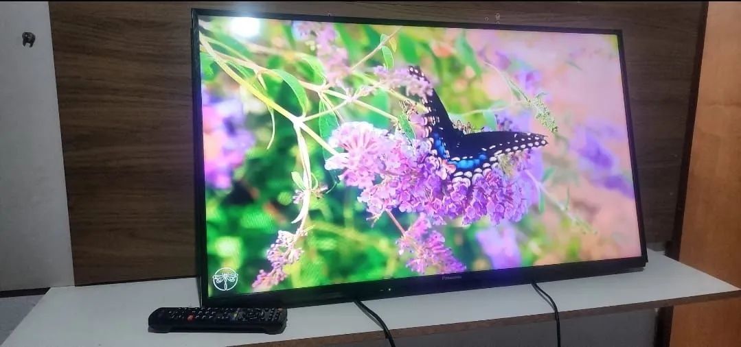 TV 42 polegadas smart com cabo controle todos apss YouTube e Netflix Bluetooth e d mais  - Foto 4