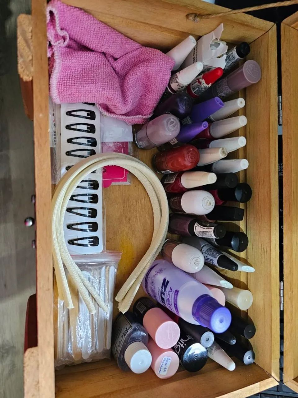 Kit esmaltes e outros 