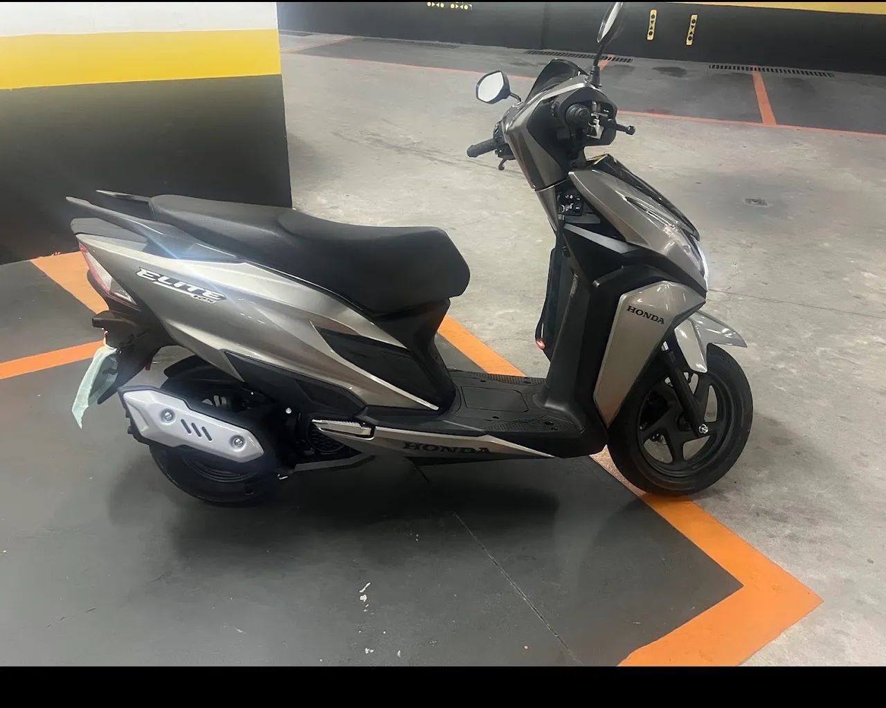 Honda  Elite 2026  - Foto 4
