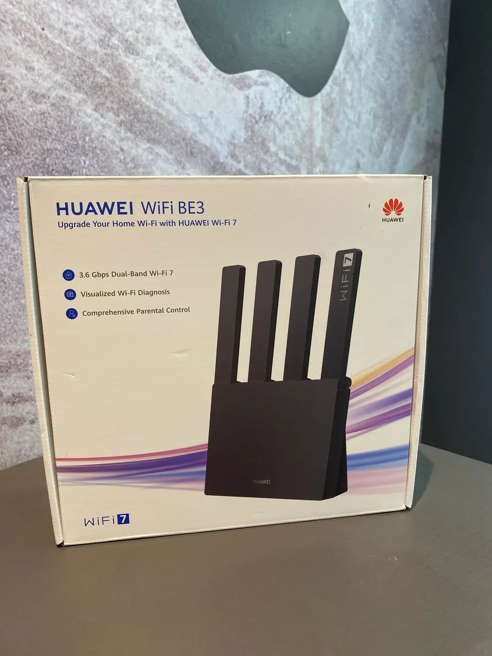 roteador Huawei WiFi BE3, um modelo compatível com o padrão Wi-Fi 7 de nova geração.