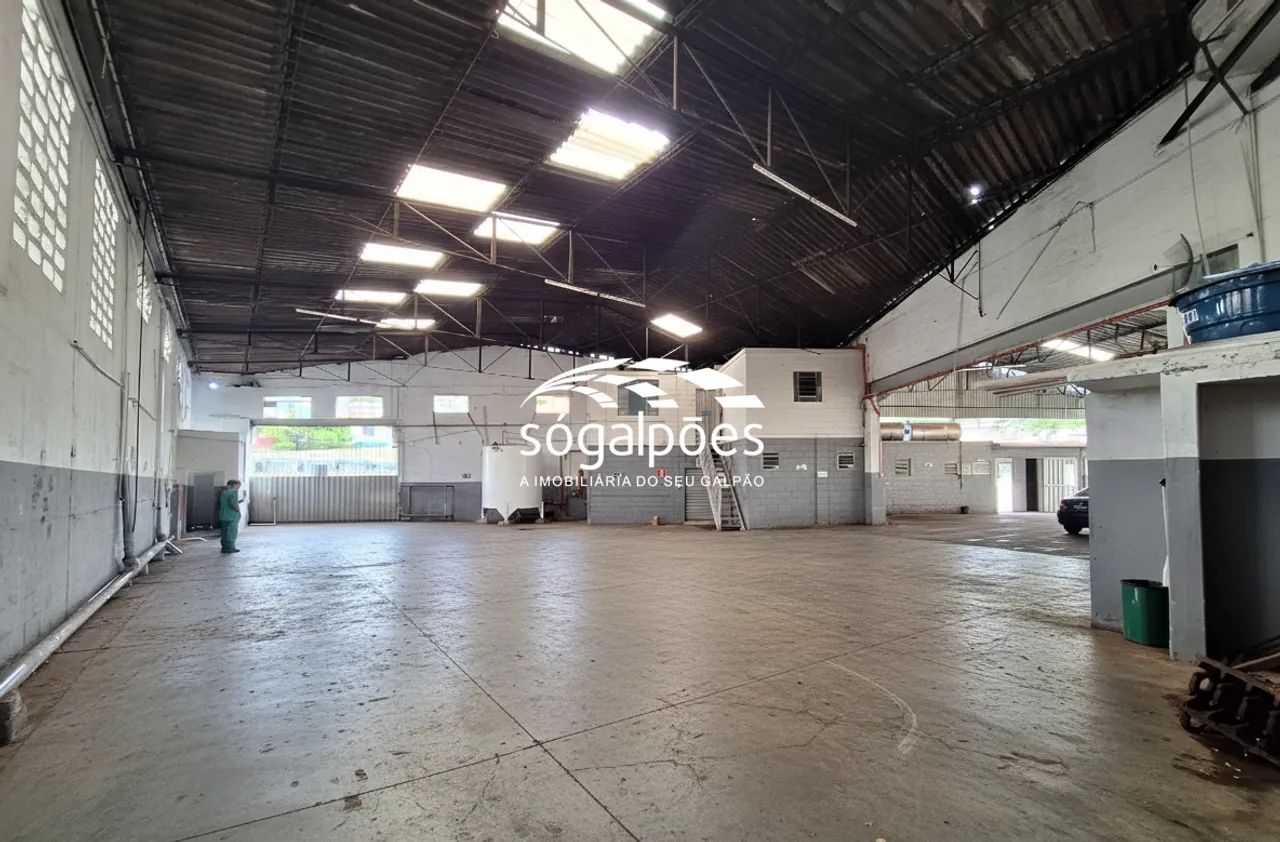 Galpão a venda com 1.090m² no Aparecida.