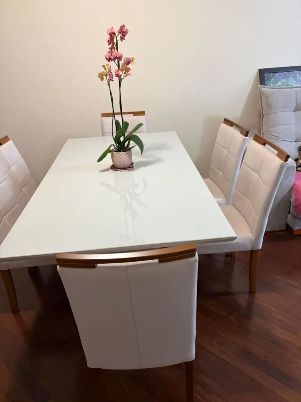 VENDO ELEGANTE MESA 6 CADEIRAS - Foto 3