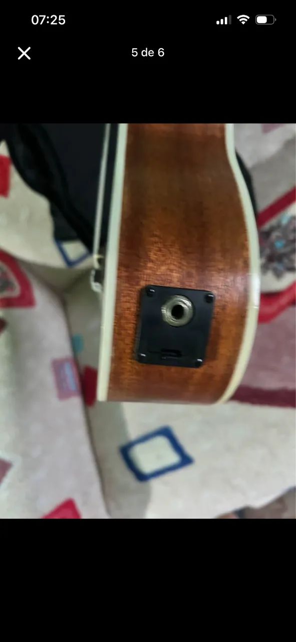 Vendo Ukulele + Caixa 250$ - Foto 4