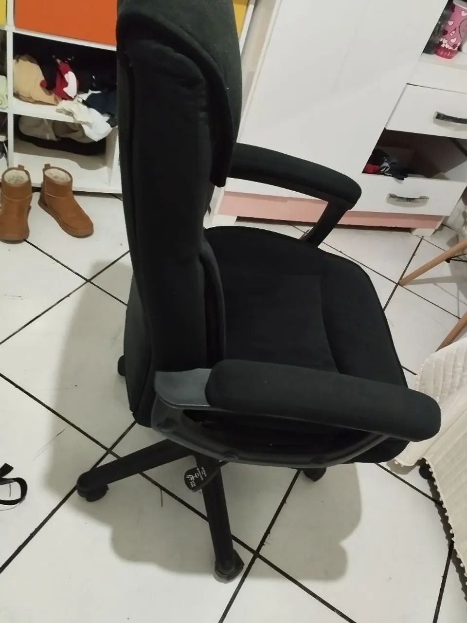 Cadeira de tecido muito confortável  - Foto 3
