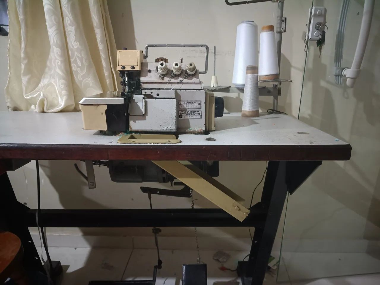 Máquina overloque  - Foto 2