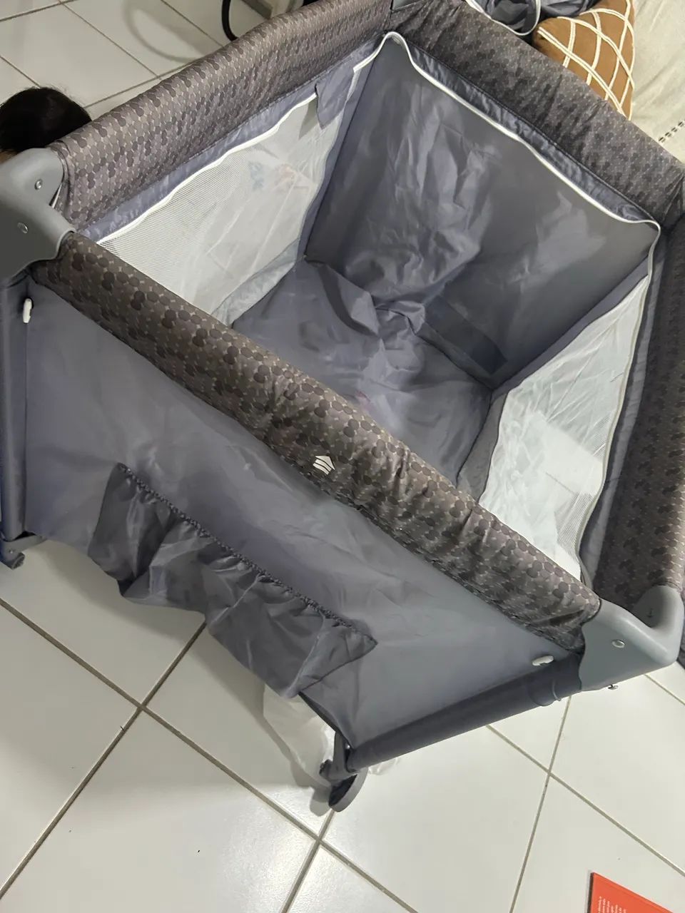 Berço portátil com colchão  - Foto 2