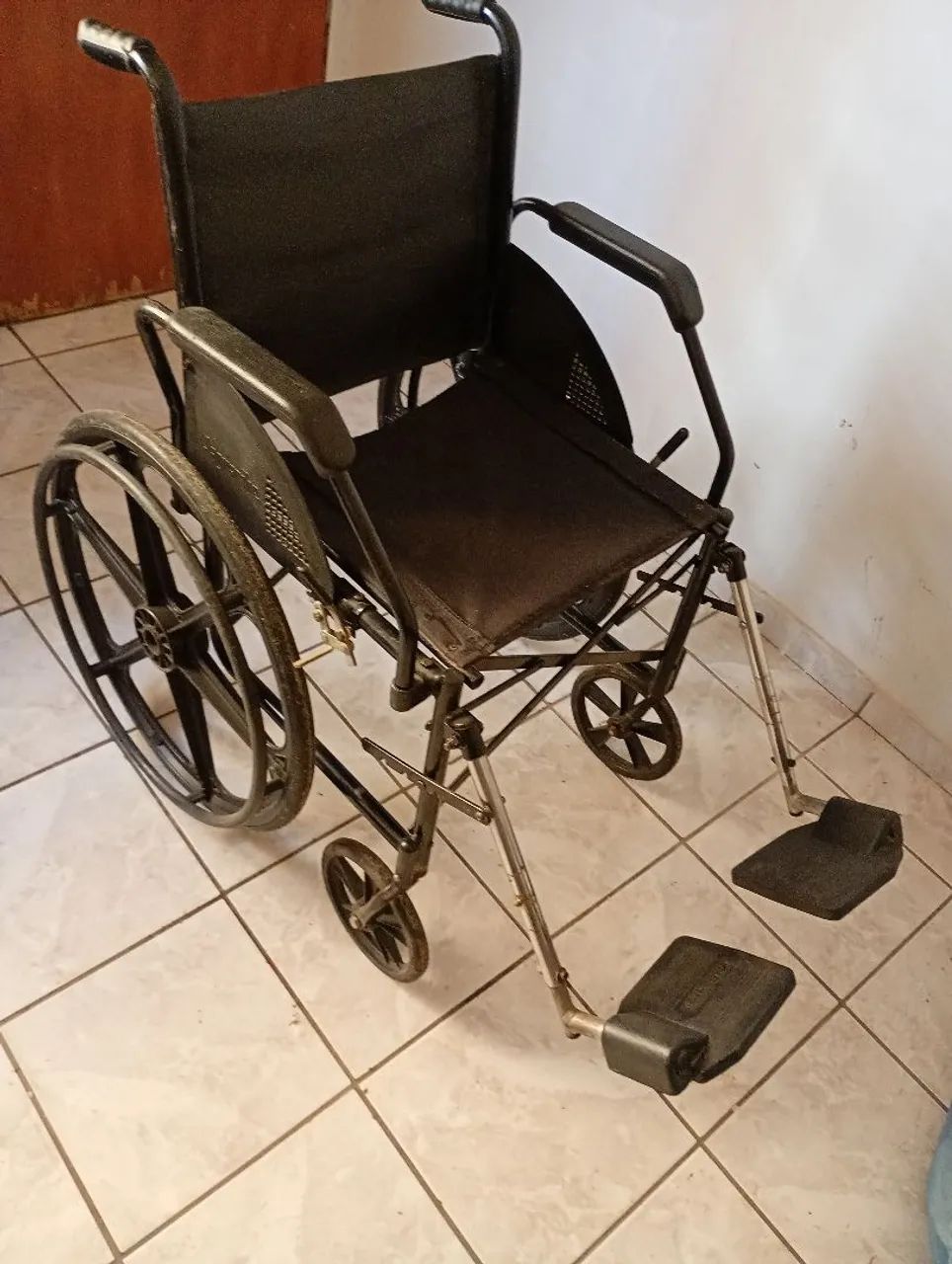 Cadeira de rodas (faço a entrega) - Foto 2