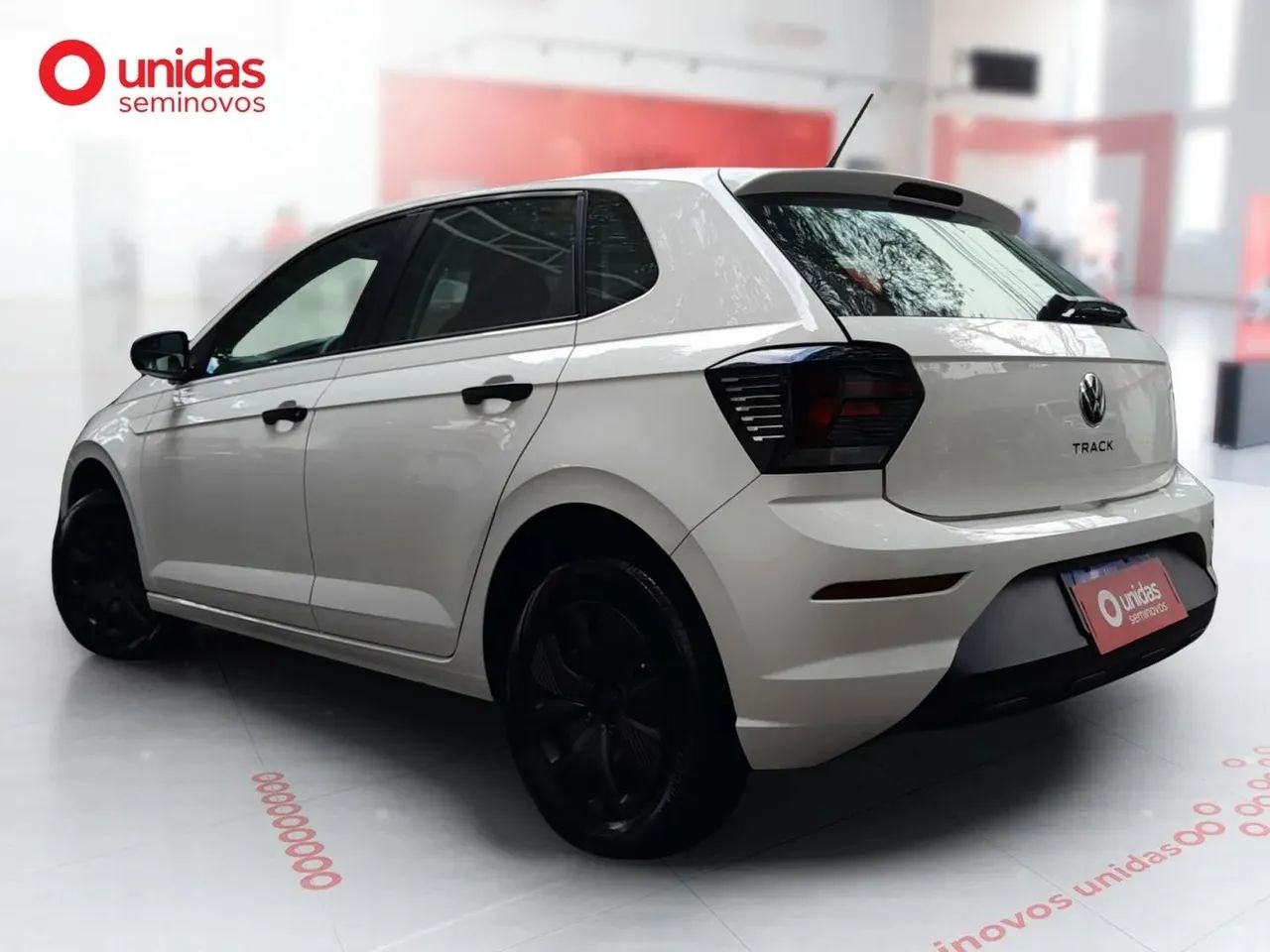 Volkswagen Polo Track 1.0 Flex 12V 5p, foto 5 de 16