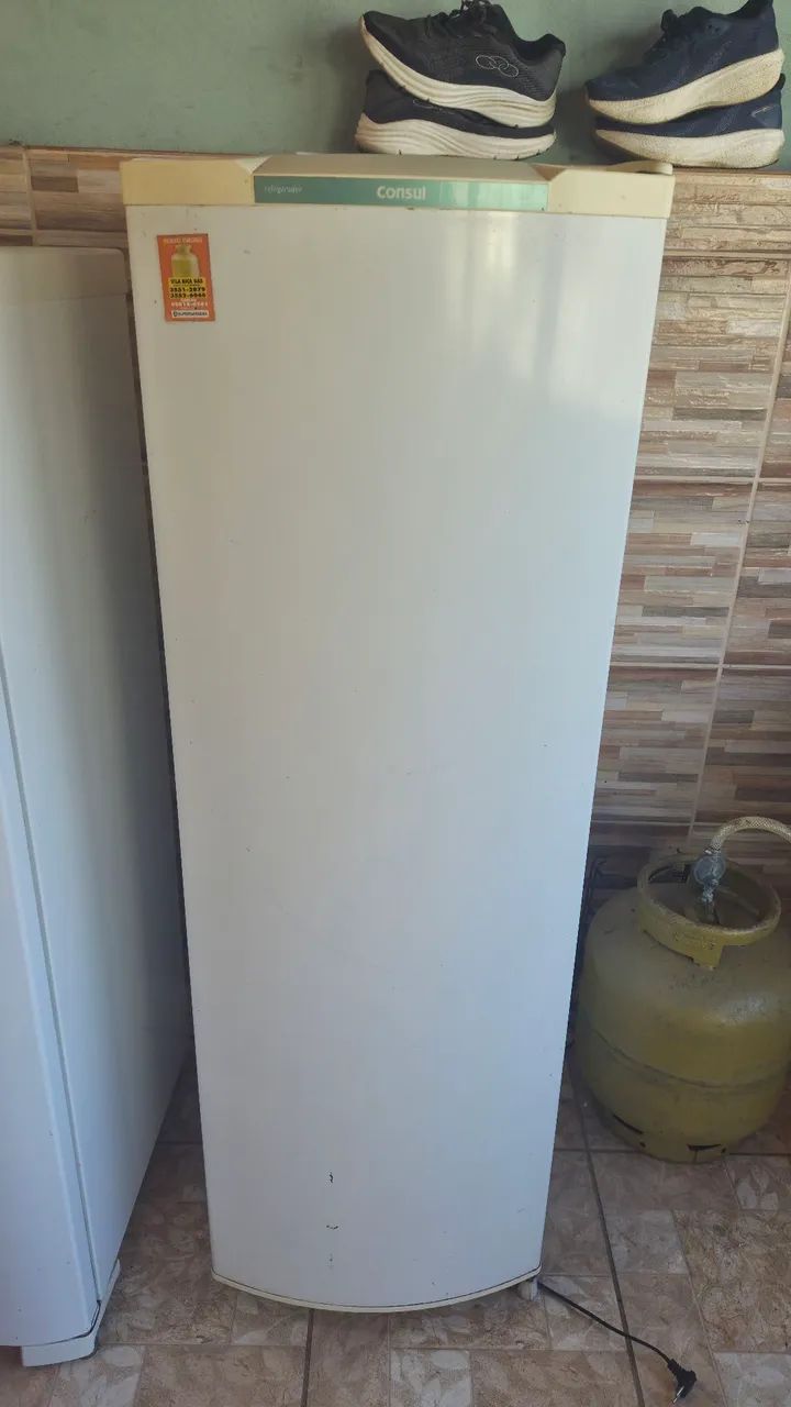 VENDO DUAS GELADEIRA