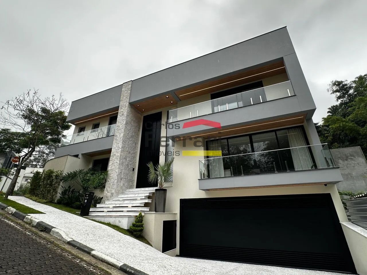 Condominio Fechado com 5 suites!!!