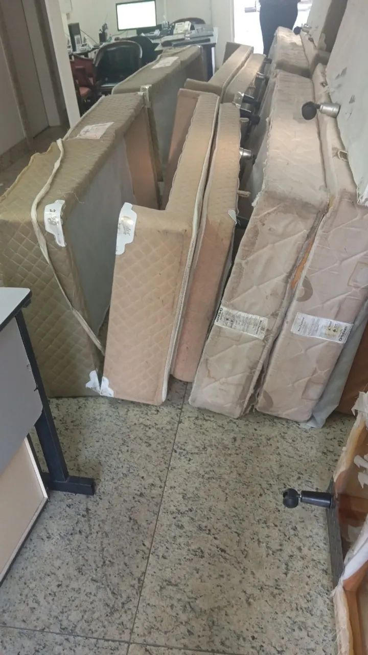 Cama box com colchão para venda e doação - Foto 2