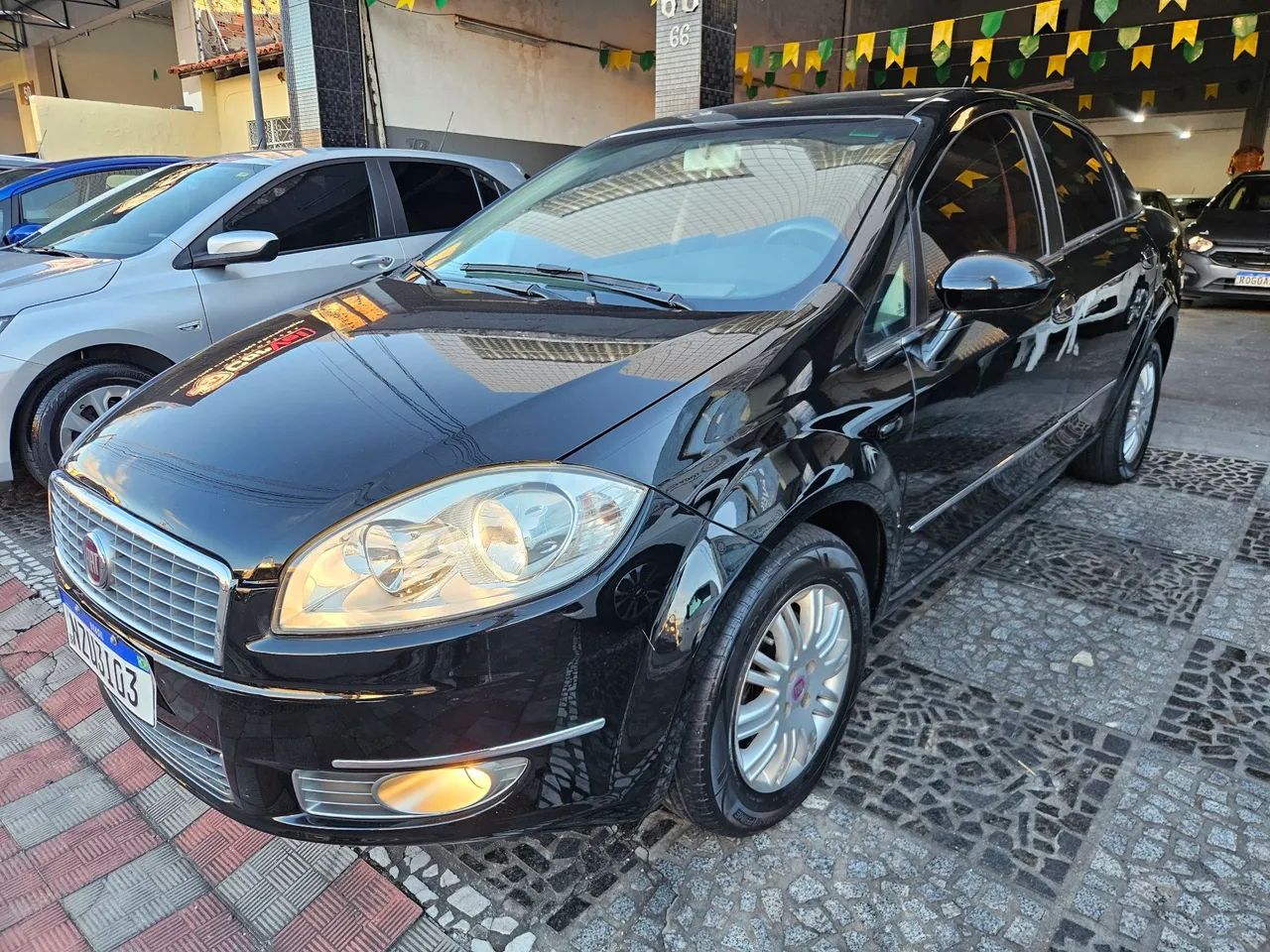 Fiat Linea Essence 1.8 Flex 16V 4P 2012