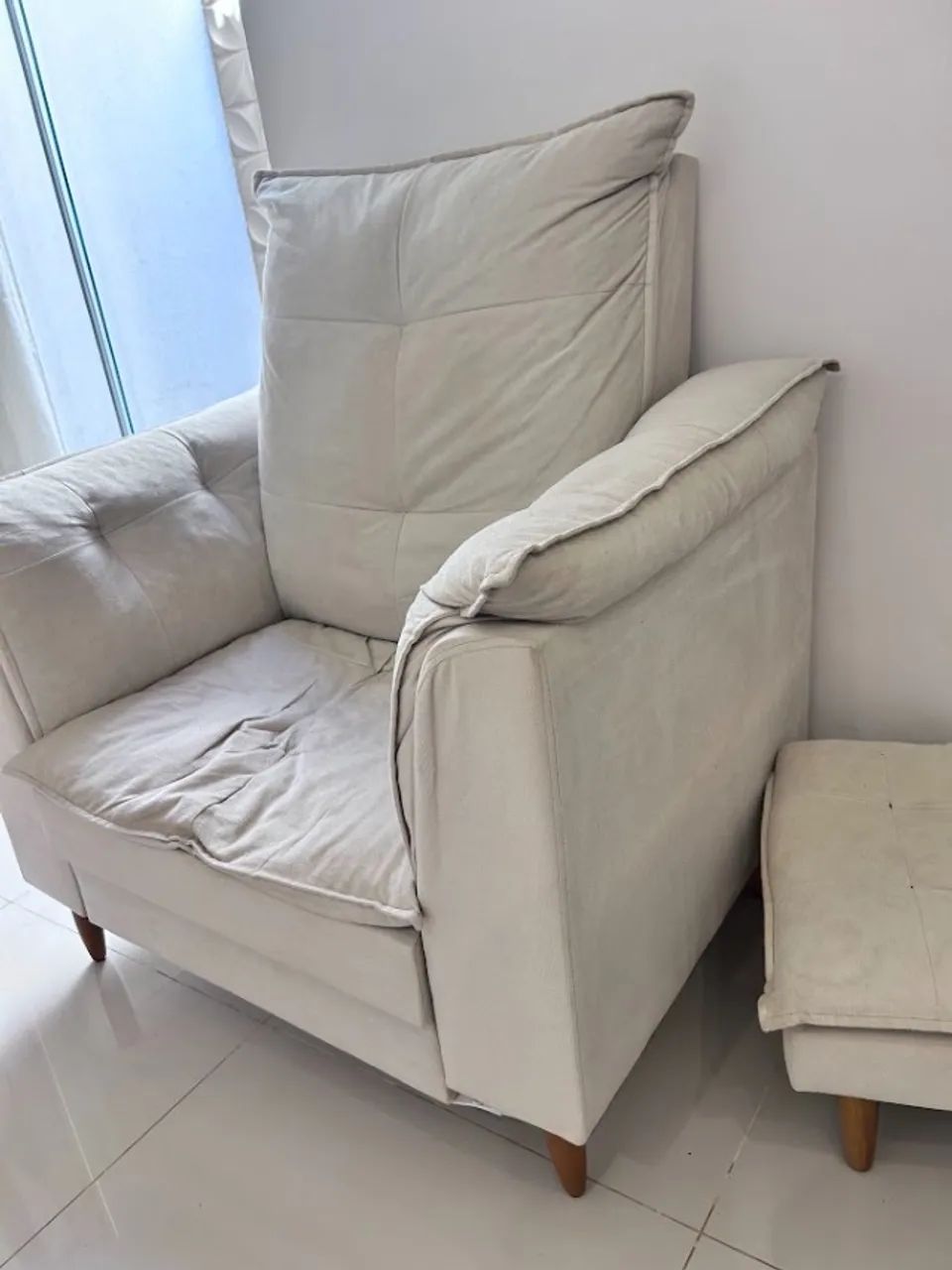 Poltrona Bege Aconchegante - Para Reforma - Foto 4