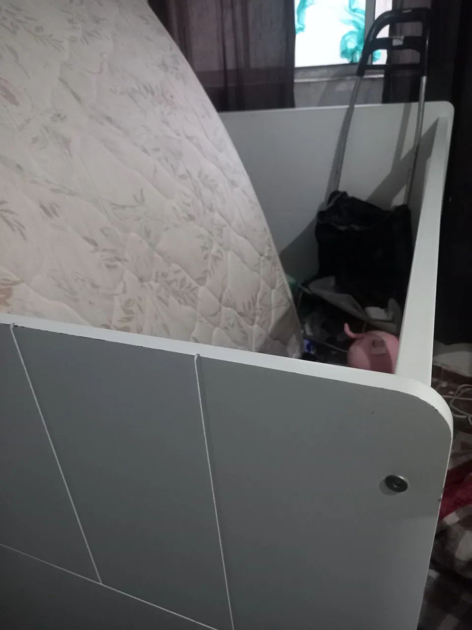 Berço em mdf muito novo 