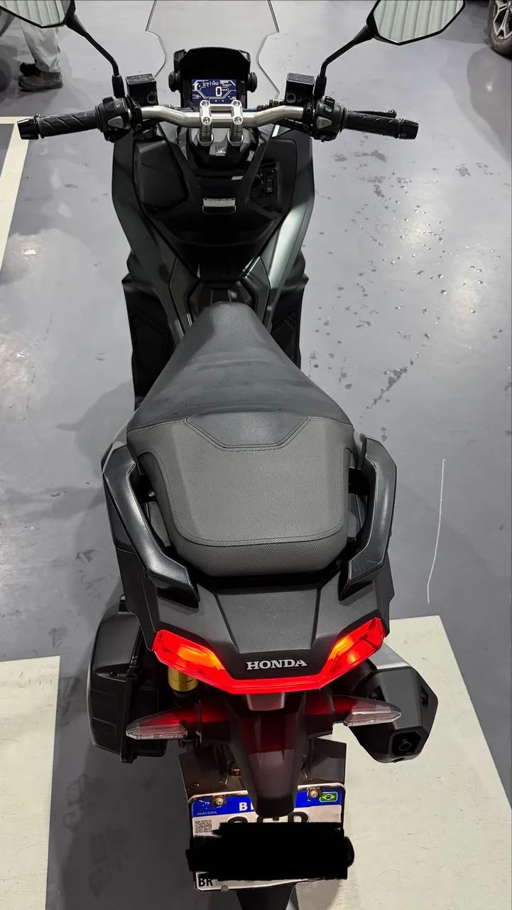 VENDO HONDA ADV 2024 - Foto 5